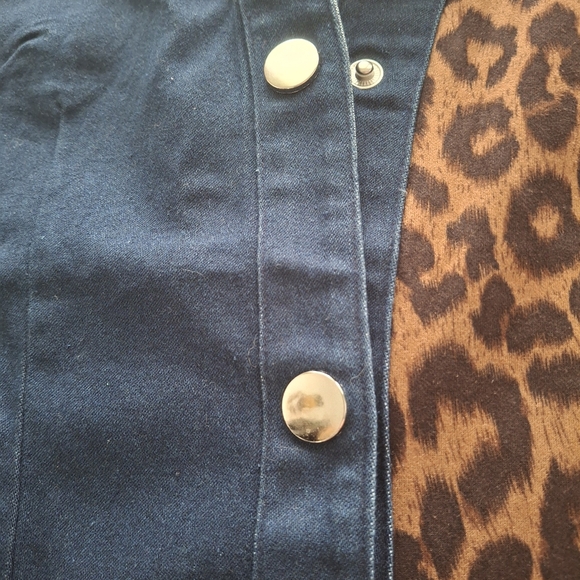 Leopard and Denim Partial Snap Front Sleeveless Dress New Co Bella - Picture 6 of 8